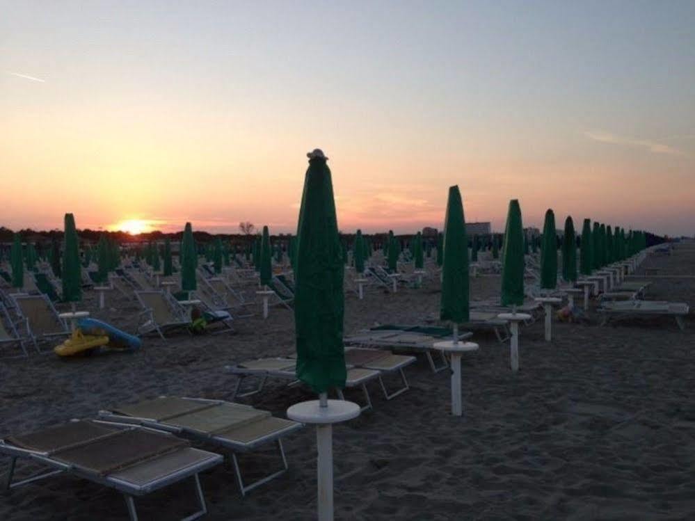 Camping Mare E Pineta Lido di Spina Extérieur photo