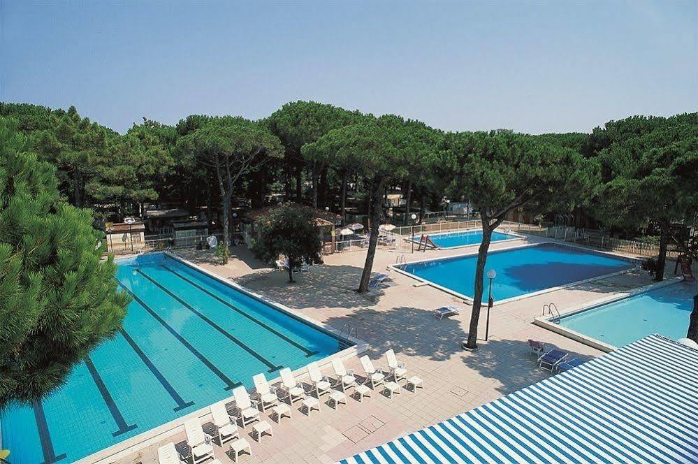 Hotel Camping Mare E Pineta à Lido di Spina Extérieur photo