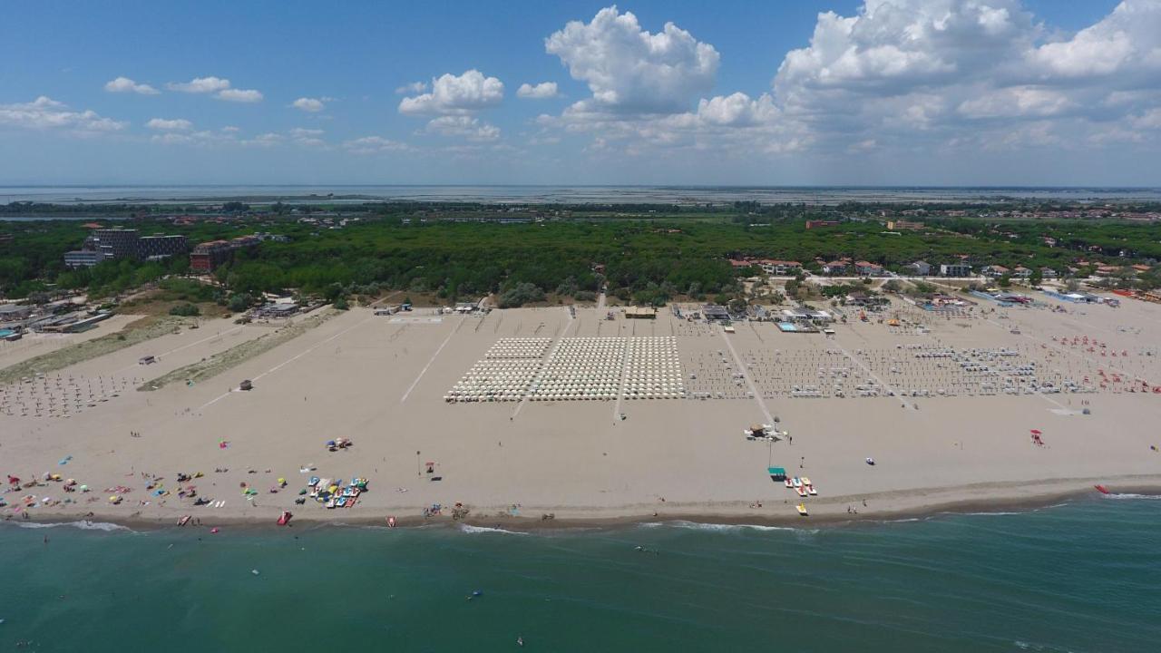 Hotel Camping Mare E Pineta à Lido di Spina Extérieur photo